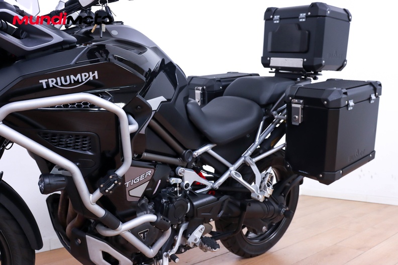 Motorbike image 8