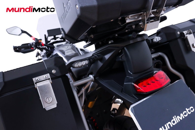 Motorbike image 9