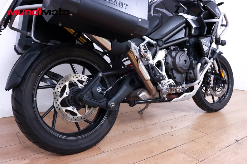 Motorbike image 3