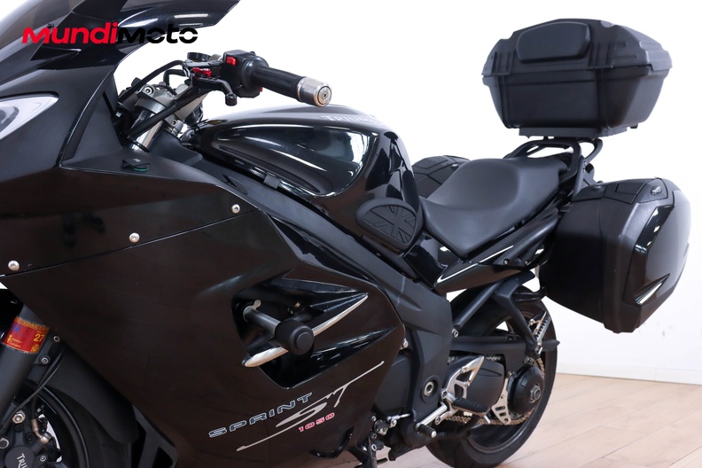 Motorbike image 8