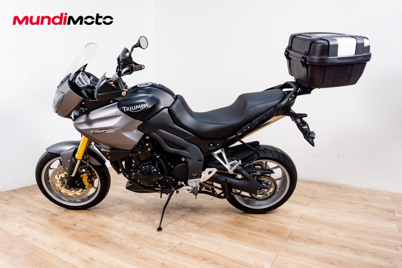 Motorbike image 5