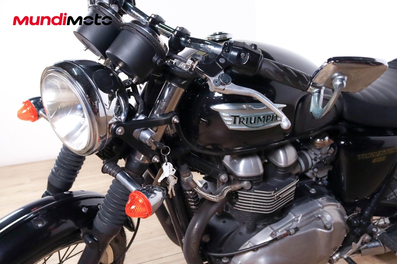 Motorbike image 8