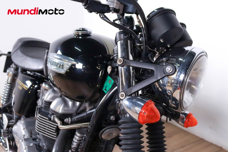 Motorbike image 4