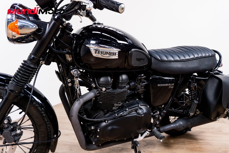 Motorbike image 9