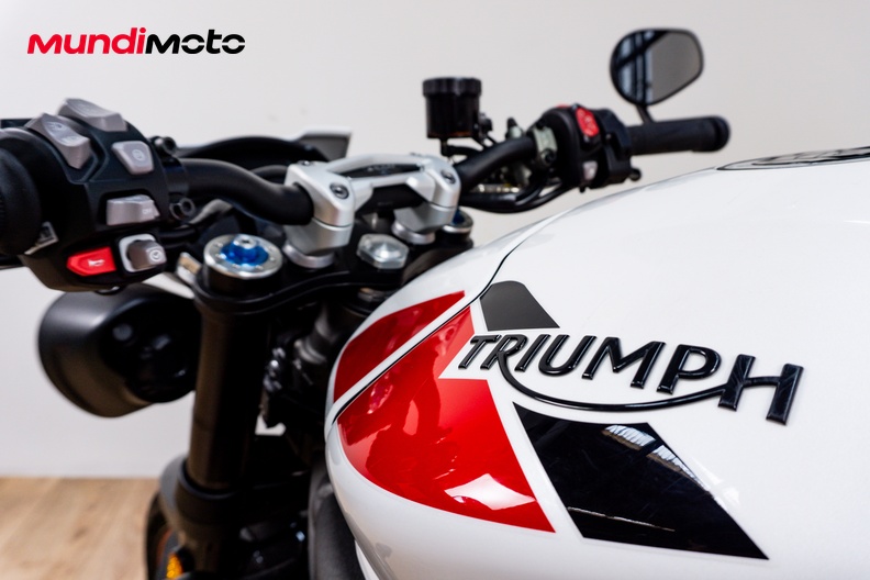 Motorbike image 14