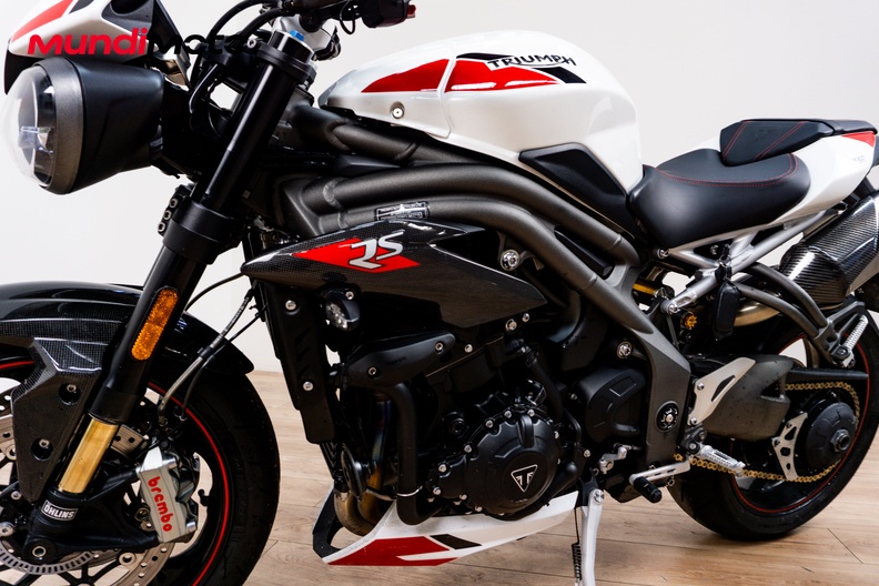 Motorbike image 9