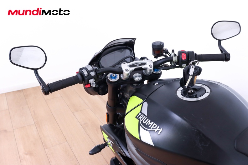 Motorbike image 10