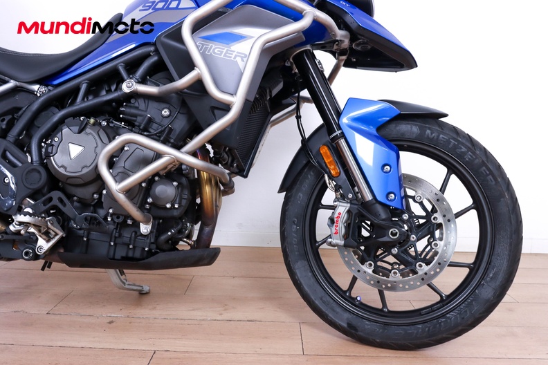 Motorbike image 13