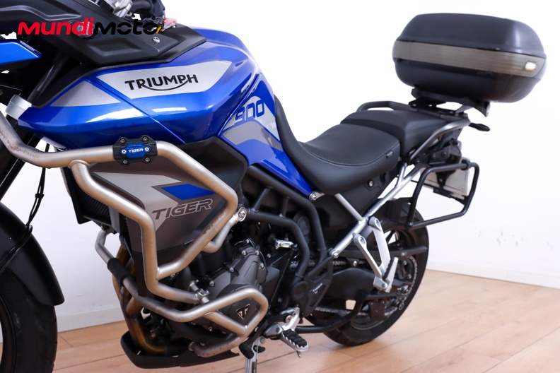 Motorbike image 8