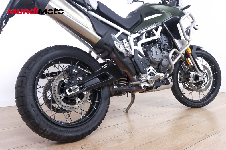 Motorbike image 3