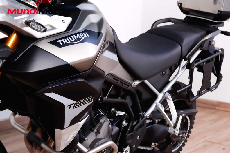 Motorbike image 8
