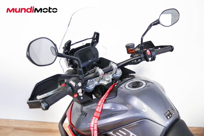 Motorbike image 10