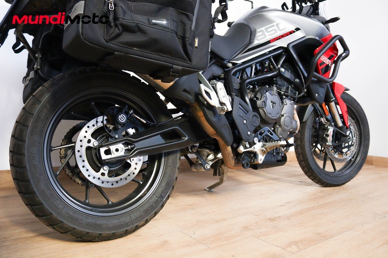 Motorbike image 3