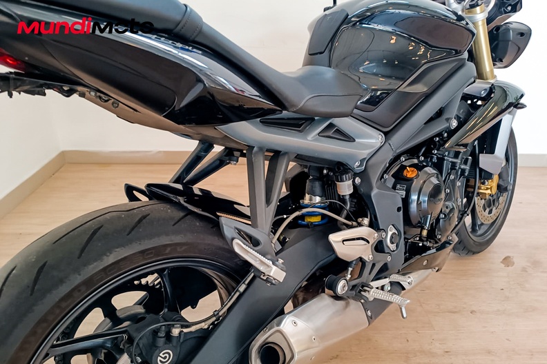 Motorbike image 3