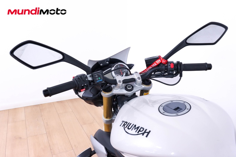 Motorbike image 10