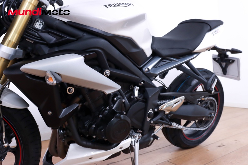 Motorbike image 8