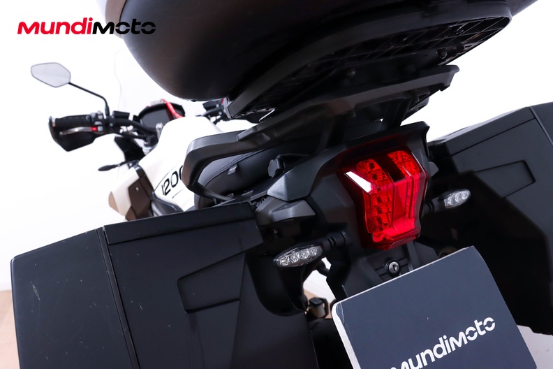 Motorbike image 9