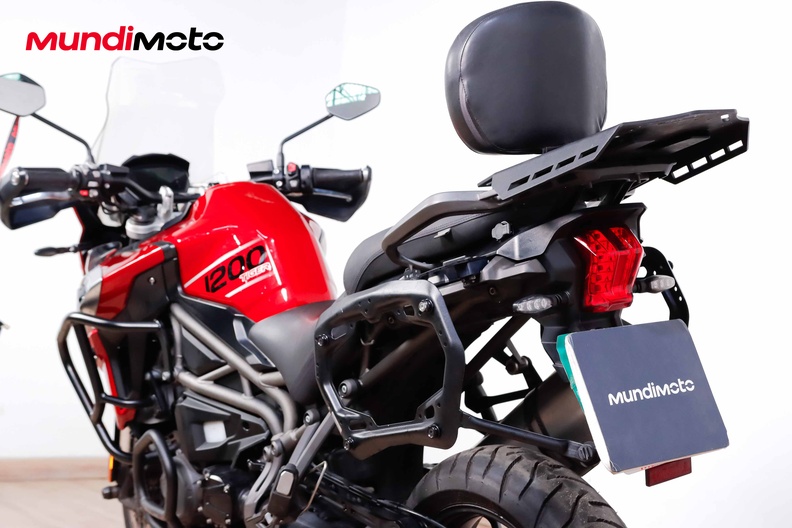 Motorbike image 9