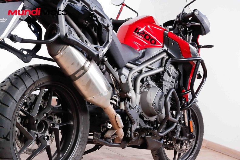 Motorbike image 3