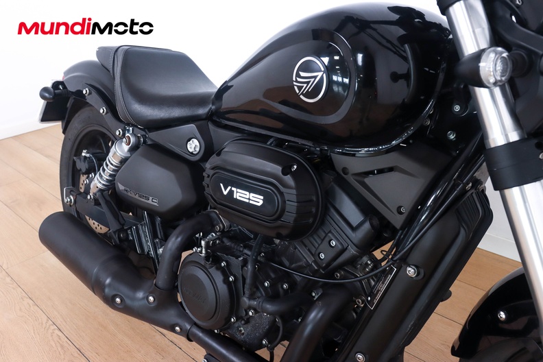 Motorbike image 13