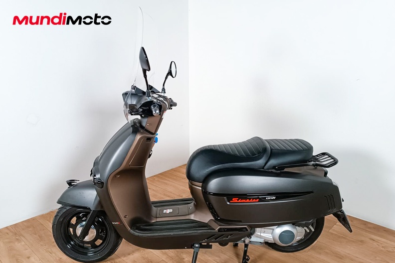 Motorbike image 5