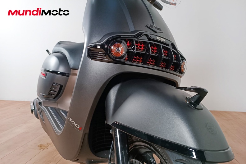 Motorbike image 4