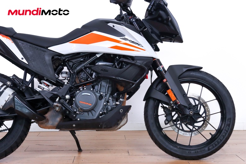 Motorbike image 13