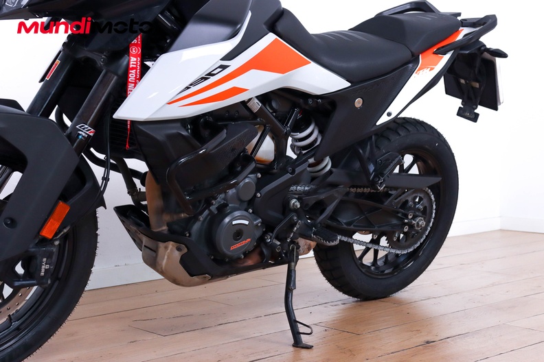 Motorbike image 8