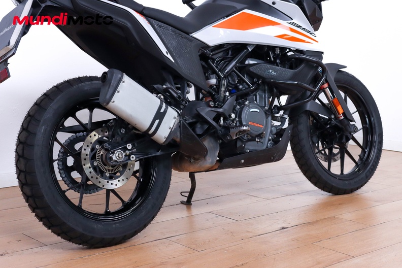 Motorbike image 3