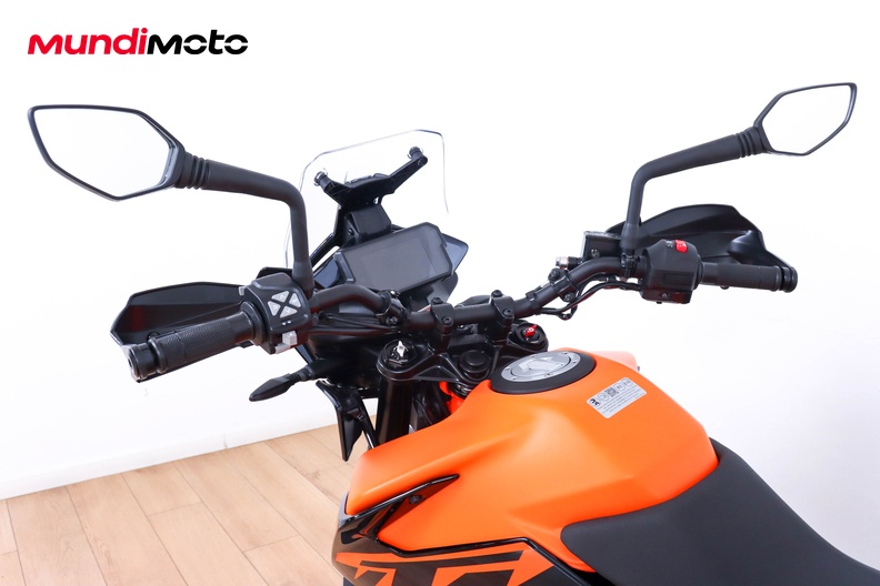 Motorbike image 10