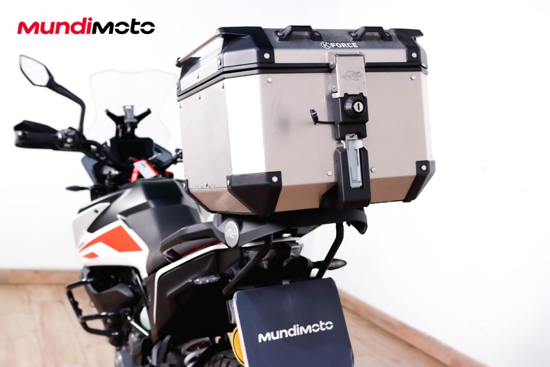 Motorbike image 9
