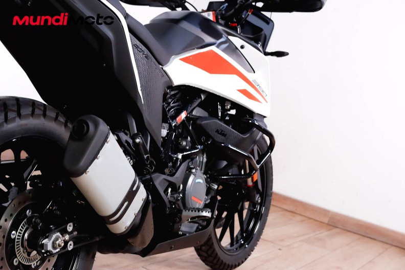 Motorbike image 3