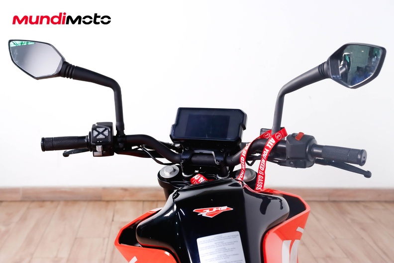 Motorbike image 10