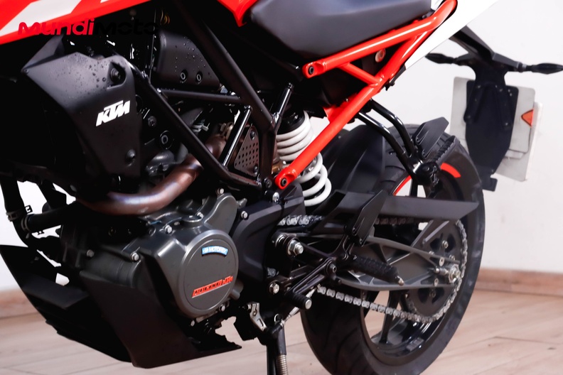 Motorbike image 8
