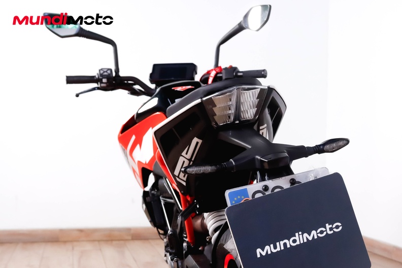 Motorbike image 9