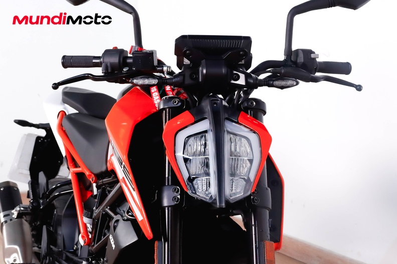 Motorbike image 4