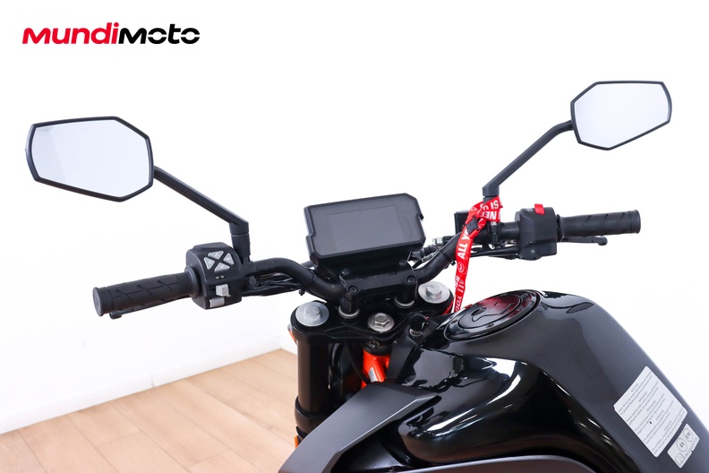 Motorbike image 10