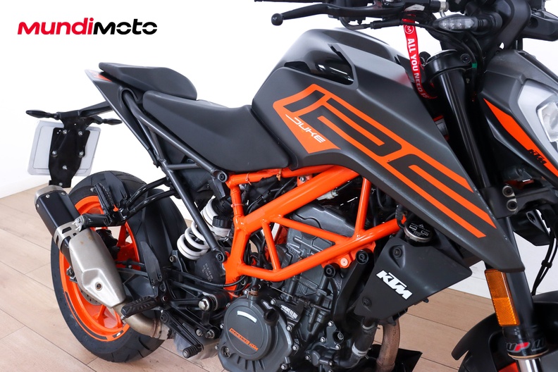 Motorbike image 13