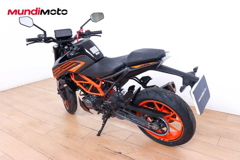 Motorbike image 6