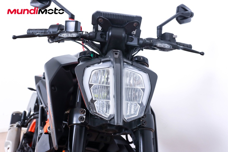 Motorbike image 4