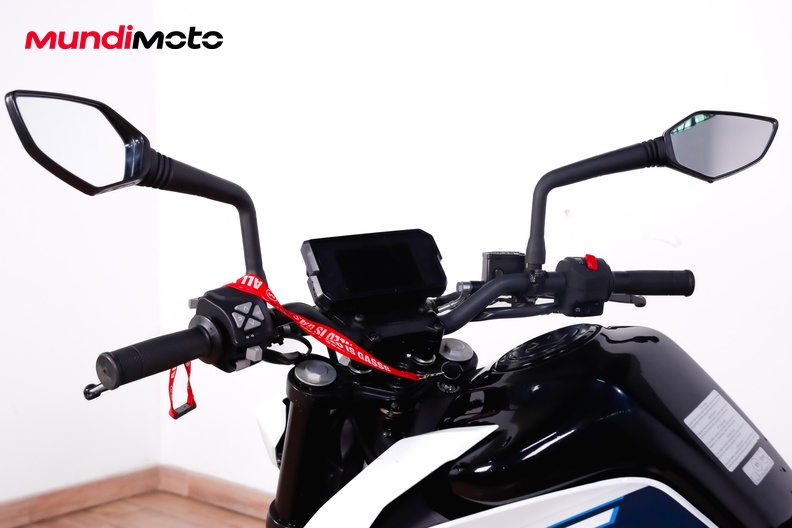 Motorbike image 10