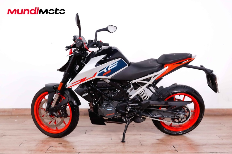 Motorbike image 5