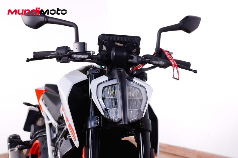 Motorbike image 4
