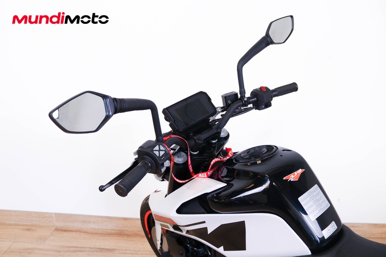 Motorbike image 10