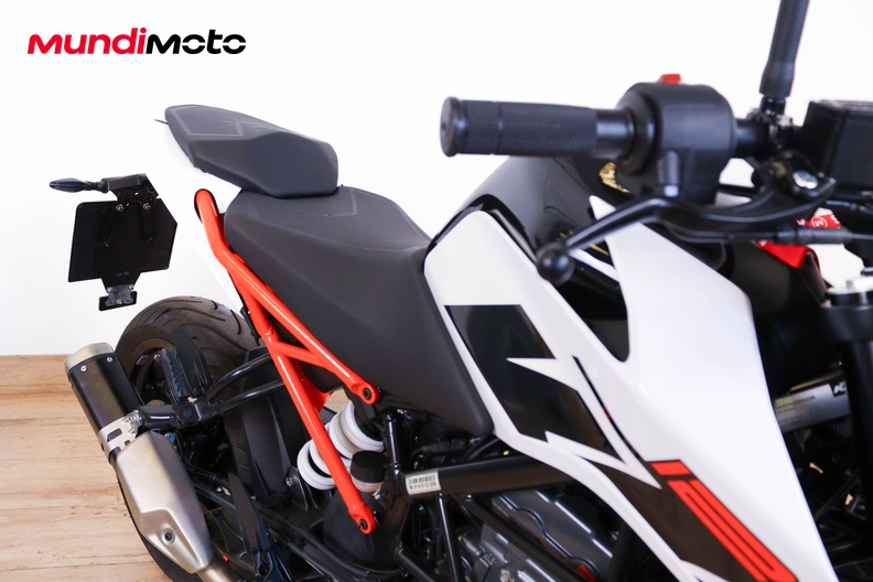 Motorbike image 13
