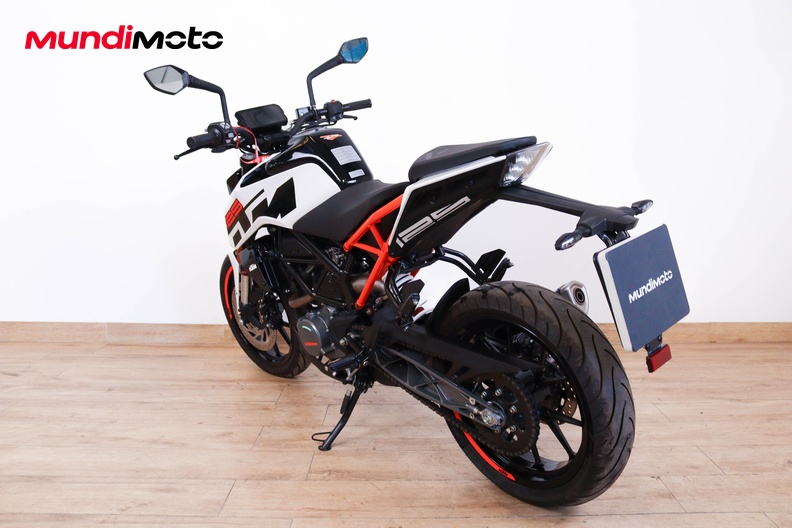 Motorbike image 7