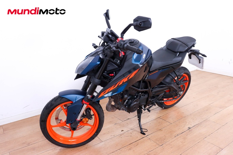 Motorbike image 7
