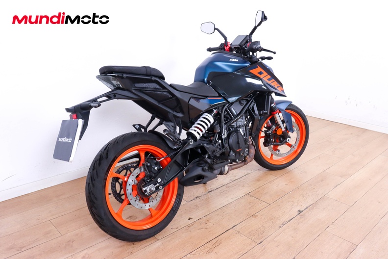 Motorbike image 2