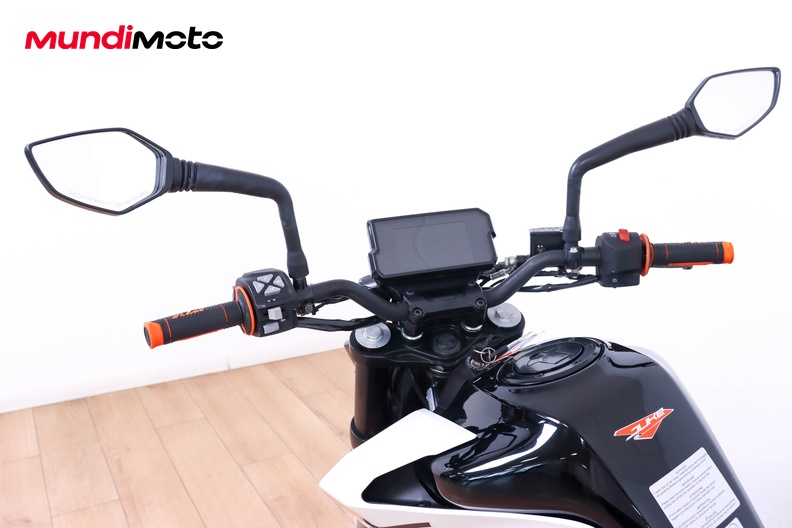 Motorbike image 10