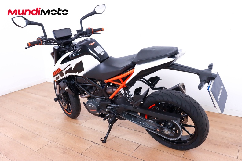 Motorbike image 6